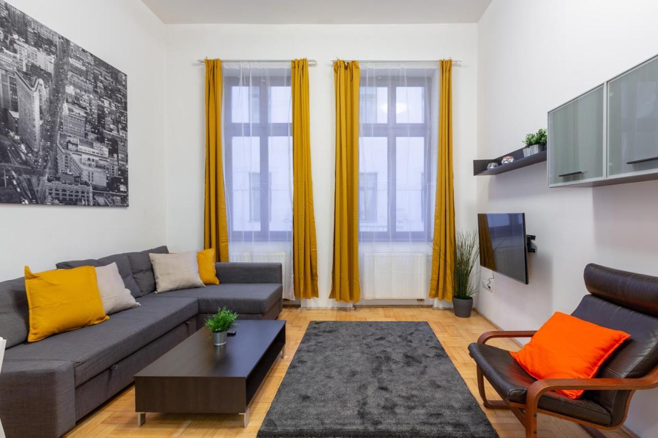 Downtown Home In The Gozsdu Garden Budapest Exterior foto